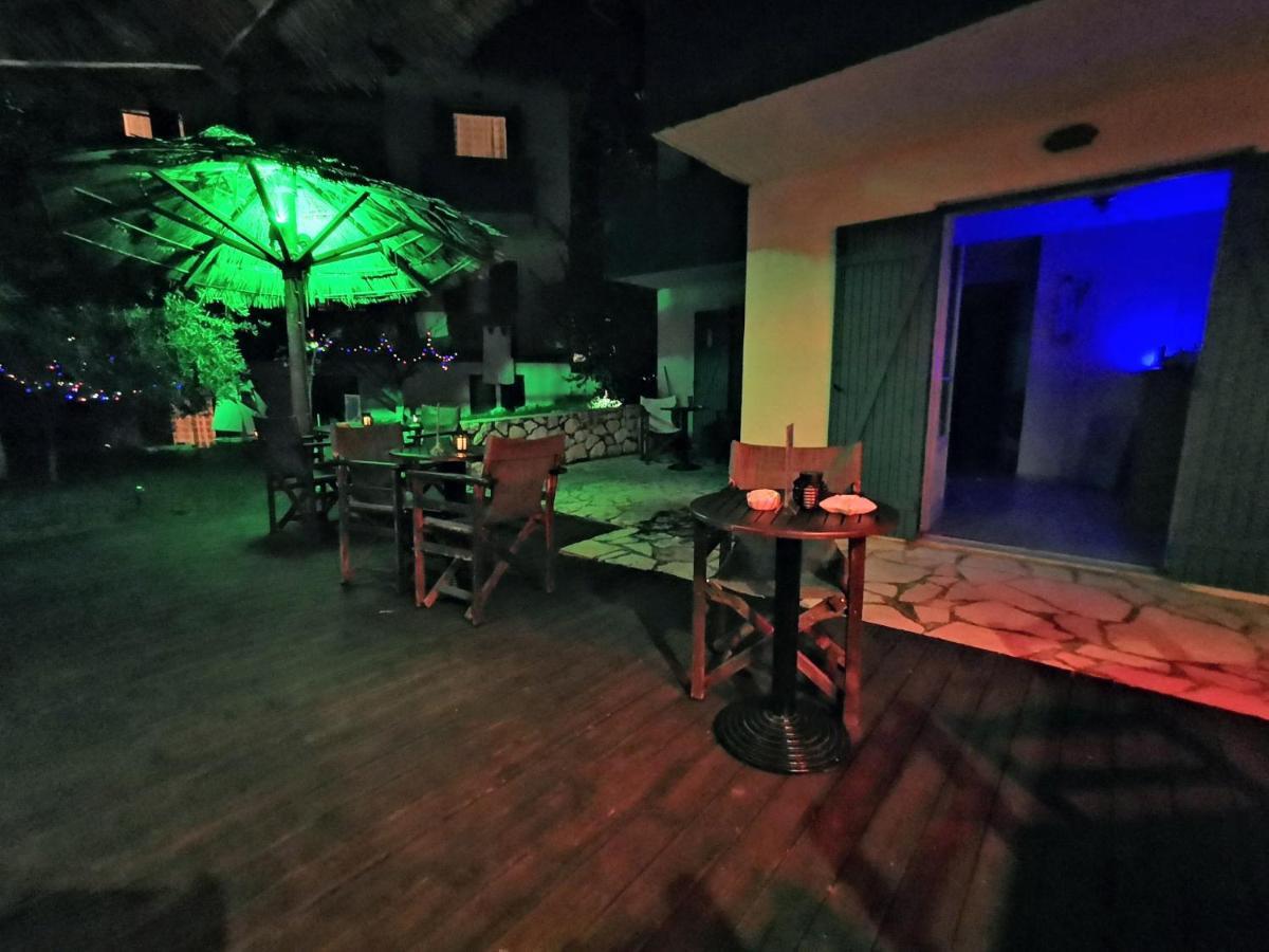 Iris Studios Ayios Nikitas Bagian luar foto