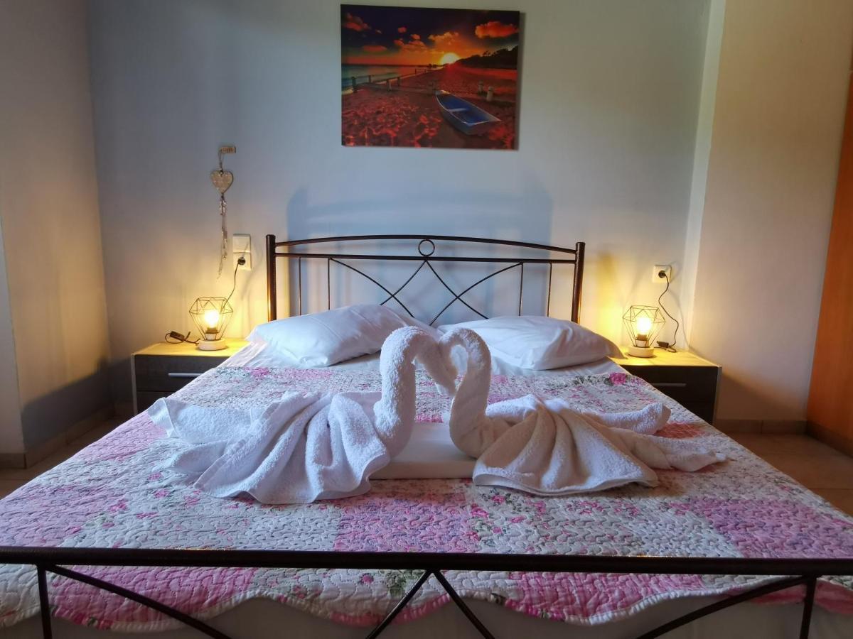 Iris Studios Ayios Nikitas Bagian luar foto