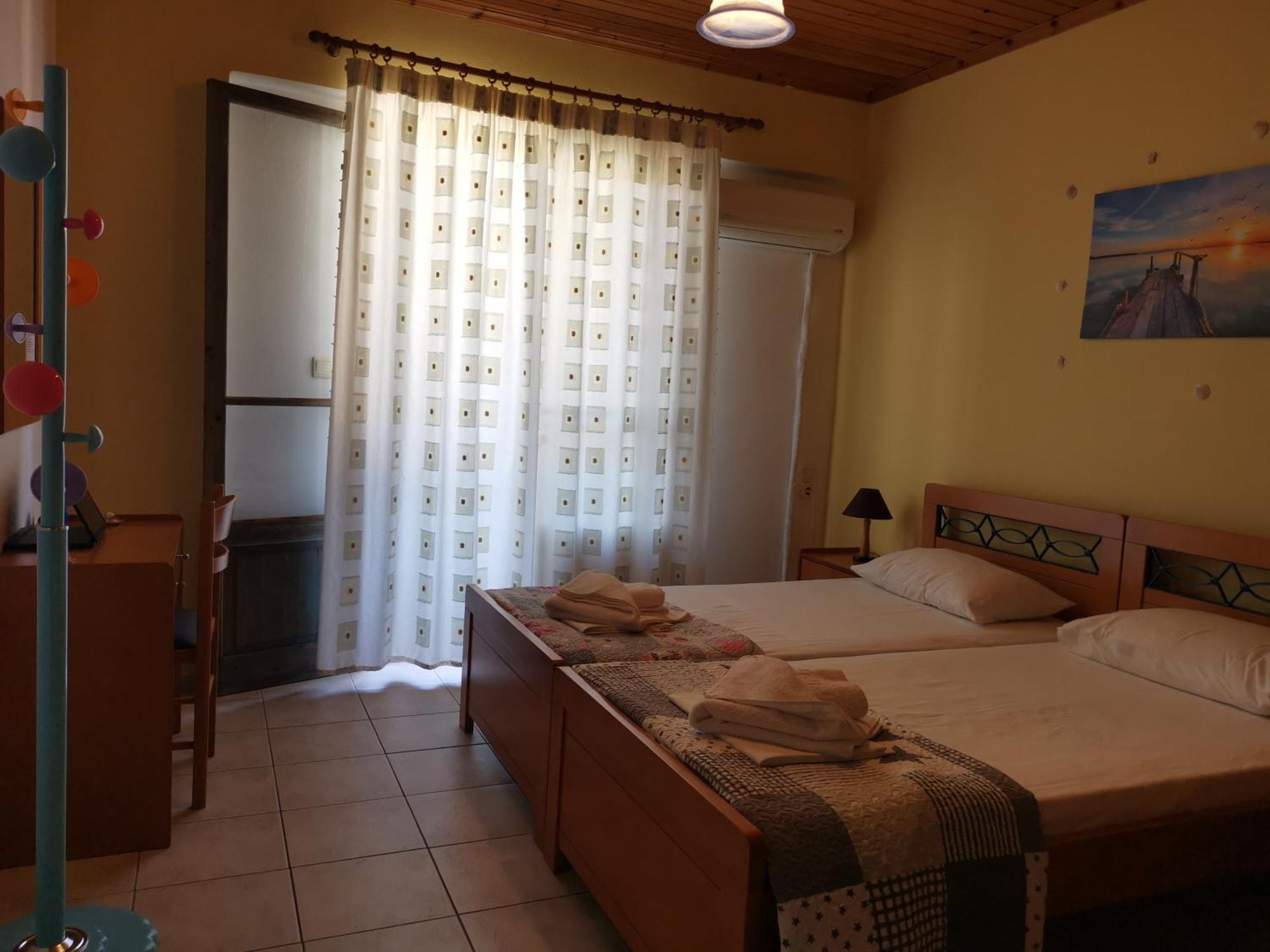 Iris Studios Ayios Nikitas Bagian luar foto