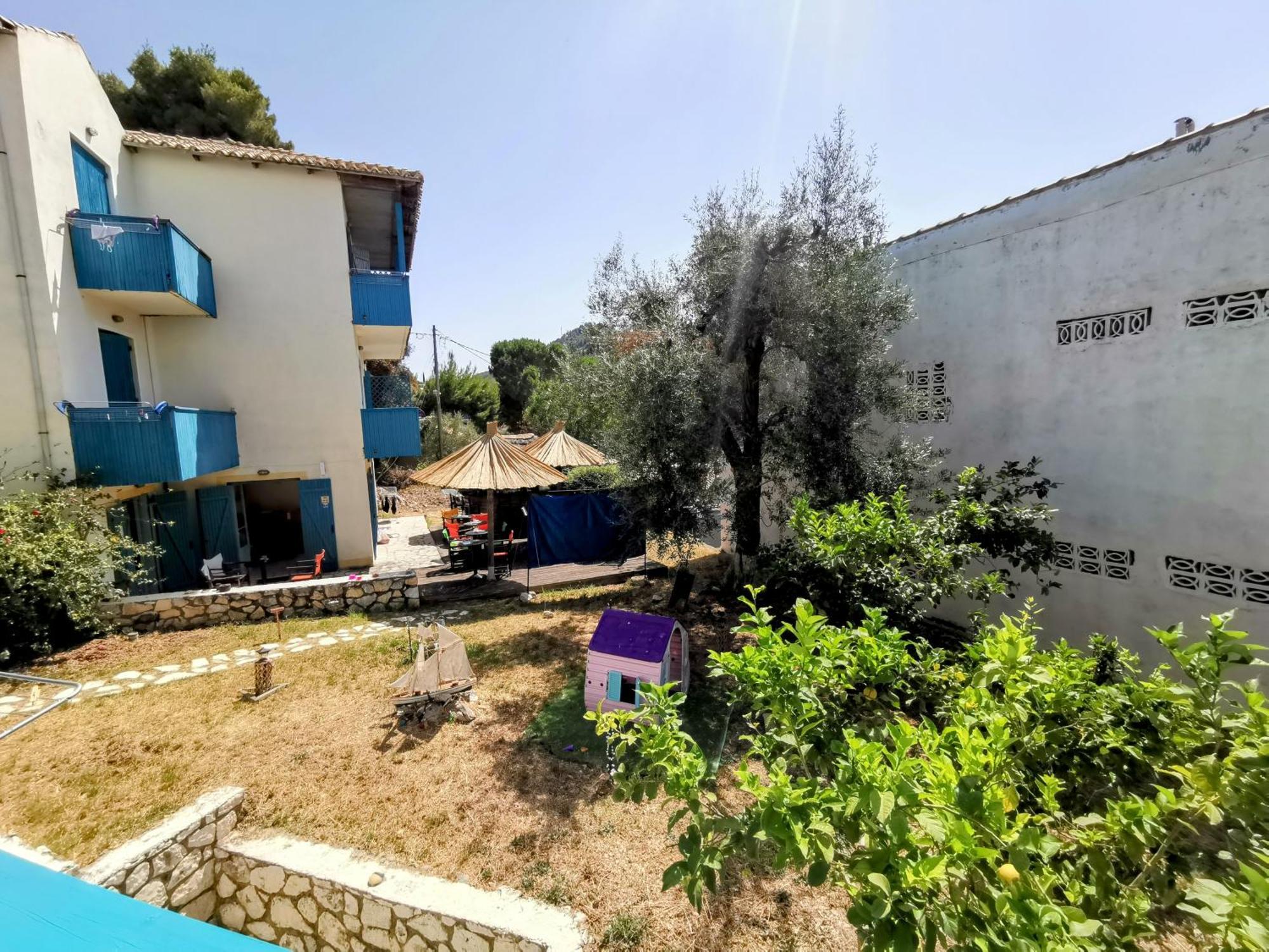 Iris Studios Ayios Nikitas Ruang foto